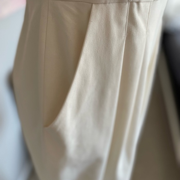 BCBG white strapless dress with pockets and structure NWT size 12 - Picture 3 of 13